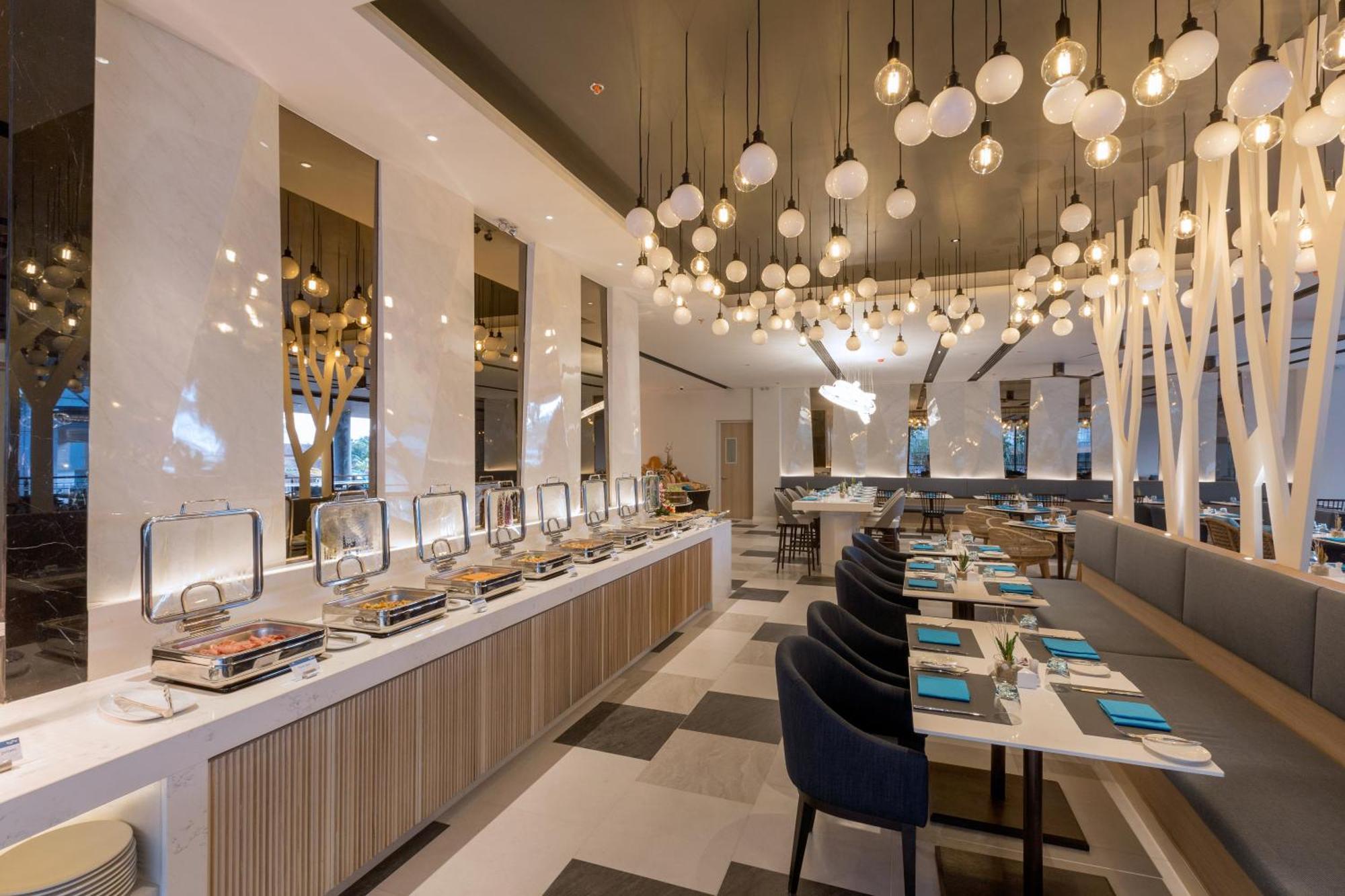 The Nature Phuket - Sha Extra Plus Экстерьер фото The restaurant