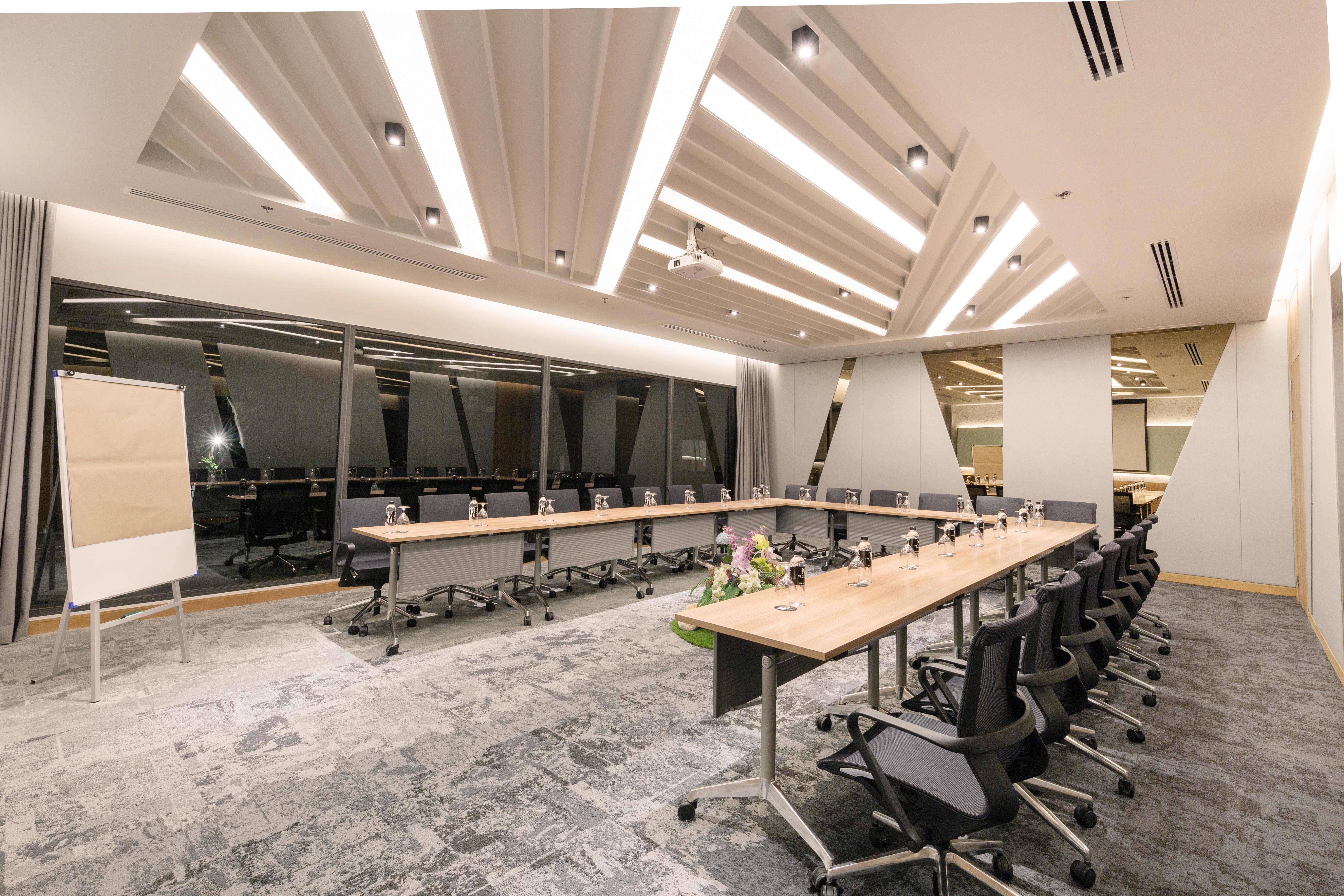 The Nature Phuket - Sha Extra Plus Экстерьер фото Meeting room